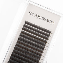Wet Look Lashes Mix Tray in Schwarz